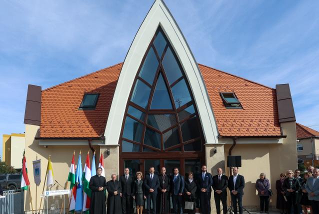 Altemplommal és közösségi házzal bővült Zalaegerszeg egyik legszebb temploma