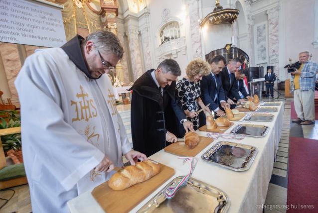 A keresztény Magyarország születésnapján ünnepeltek