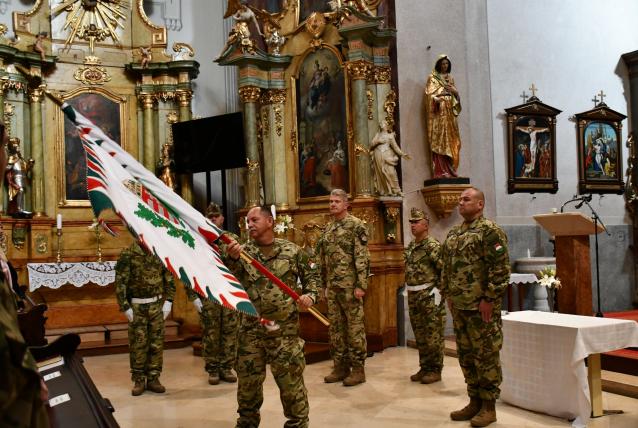 Csapatzászló-adományozó ünnepséget tartottak Szolnokon