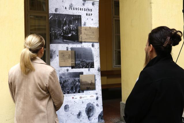 Főhajtás ’56 hősei előtt