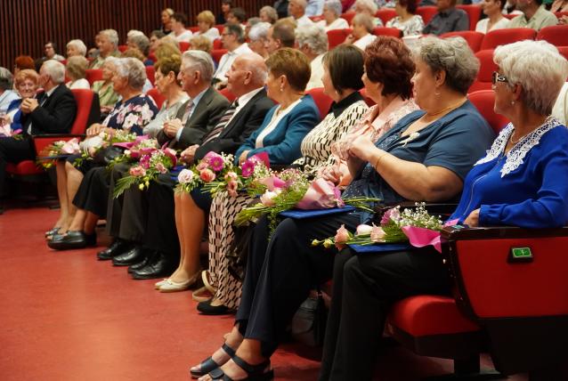 Tisztelet és megbecsülés a nyugdíjasoknak