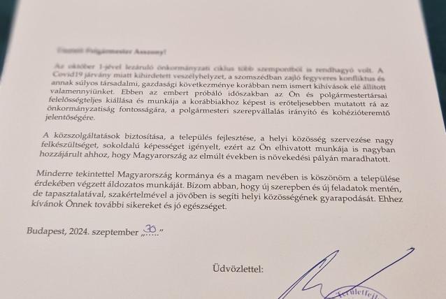 Miniszteri köszönőleveleket adtak át az egykori polgármestereknek