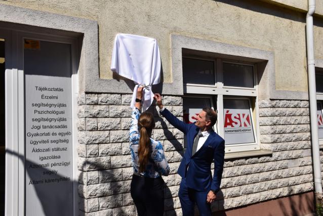Áldozatsegítő Központ nyílt Tatabányán