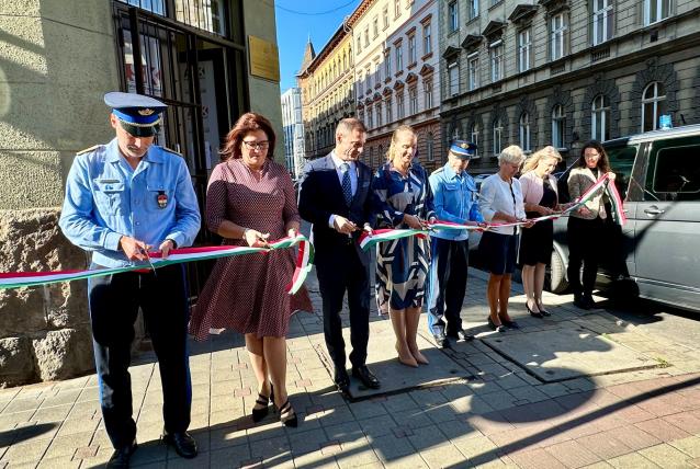 A megújult áldozatsegítő központban jogi segítségnyújtó szolgálatot is biztosít a kormányhivatal