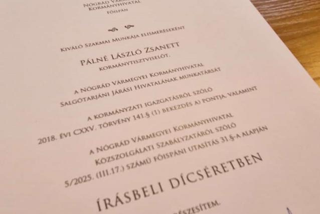 Írásos dicséretben részesültek tisztviselőink