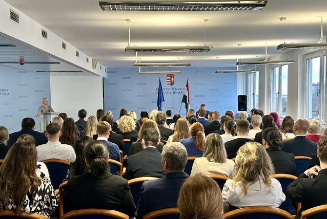 Középpontban az ügyfél, az új munkatársaink számára is