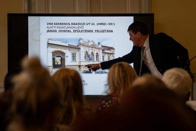 Több mint 200 millió forintból újul meg a Szerencsi Járási Hivatal épülete