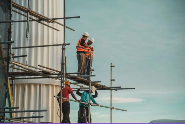 Munkakörülmények fejlesztéshez igényelhetnek támogatást a foglalkoztatók