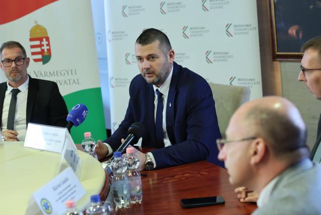 Ifjú életmentő hősöket képeznek a Békés vármegyei oktatási intézményekben