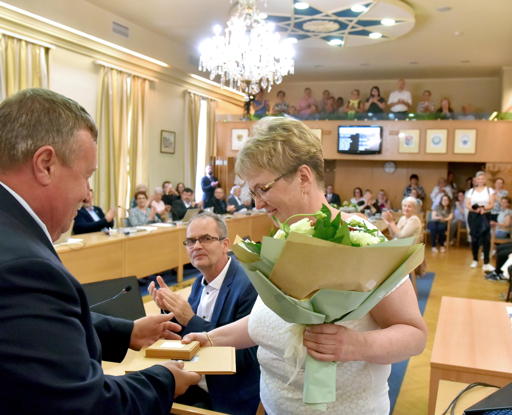 „Gyöngyös város közszolgálatáért” díjat kapott a járási hivatal munkatársa