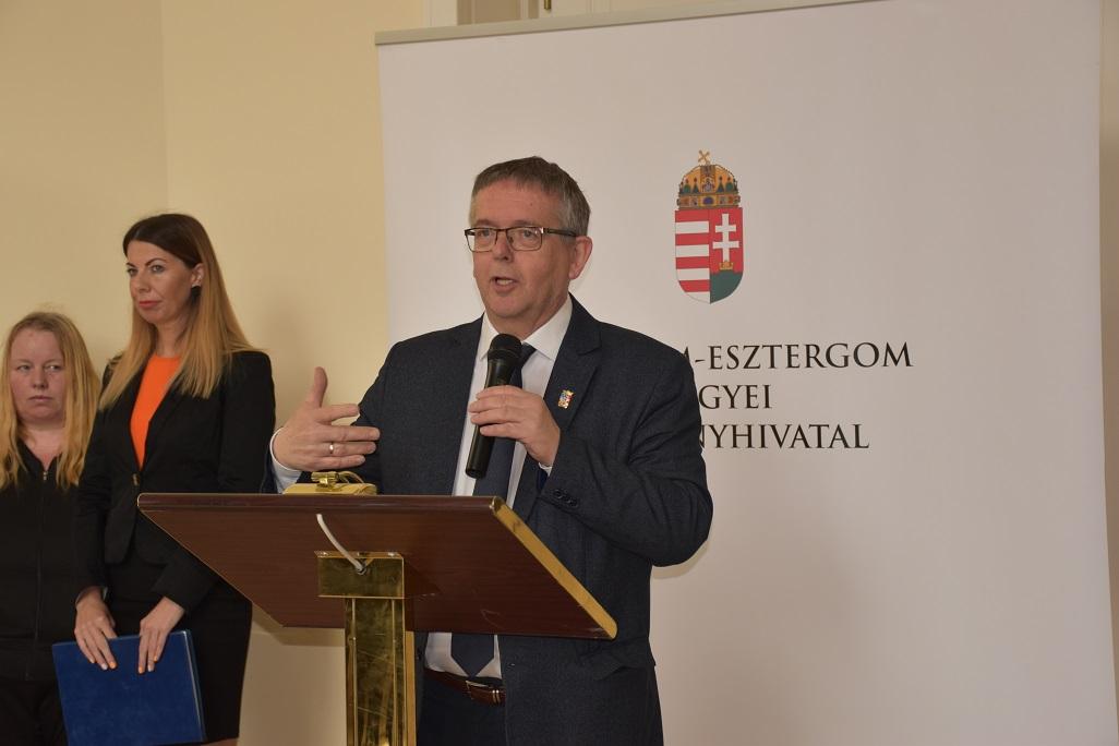 2-Mintegy 500 állás várta a tatai állásbörzén az érdeklődőket 2-Mintegy 500 állás várta a tatai állásbörzén az érdeklődőket