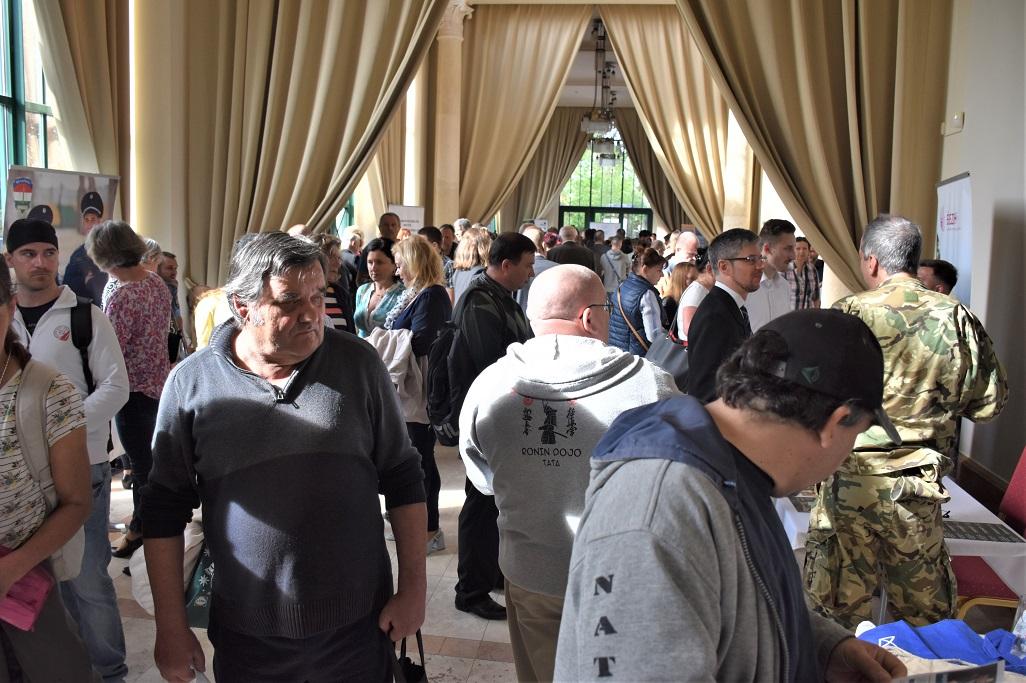 3-Mintegy 500 állás várta a tatai állásbörzén az érdeklődőket 3-Mintegy 500 állás várta a tatai állásbörzén az érdeklődőket